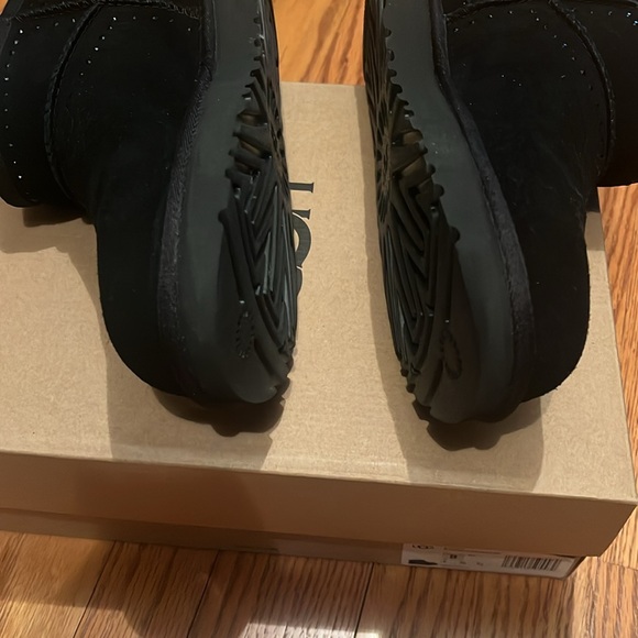 Ugg Mini bling classic boots - Picture 12 of 12